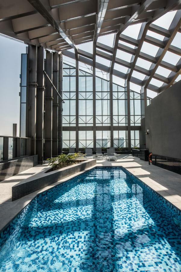 Fantastay Sparkle Tower One Bedroom Suite Marina View Dubai Ngoại thất bức ảnh
