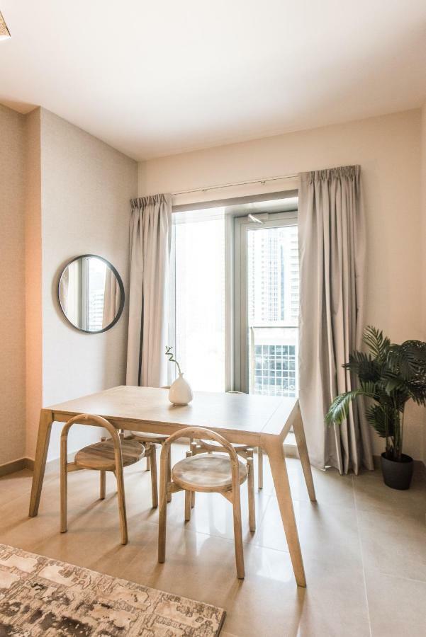 Fantastay Sparkle Tower One Bedroom Suite Marina View Dubai Ngoại thất bức ảnh