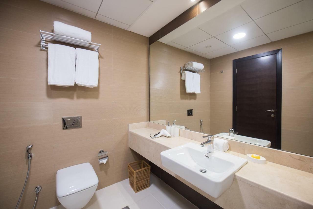 Fantastay Sparkle Tower One Bedroom Suite Marina View Dubai Ngoại thất bức ảnh